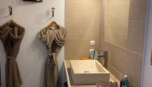 Chambre Double Deluxe, salle de bains privée