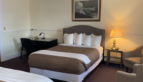 Chambre Quadruple Familiale, 2 lits doubles, non-fumeurs, salle de bains attenante