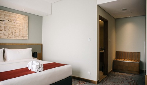 Chambre Standard, 1 très grand lit, vue ville