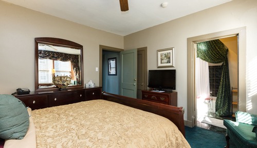 Chambre, 1 grand lit (Back Room)
