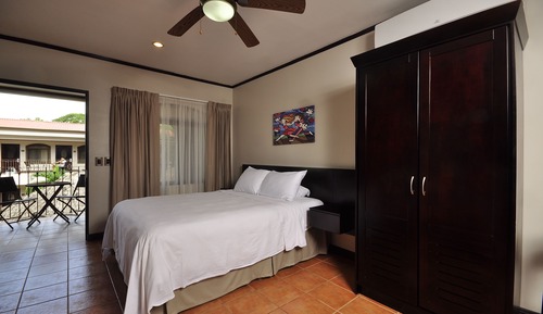 Suite, 2 chambres, four à micro-ondes