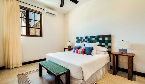 Maison mitoyenne Deluxe, plusieurs lits, patio (17 Calle Cartagena | 4 BR | 4.5 BA)