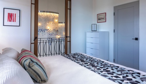 Maison mitoyenne Deluxe, plusieurs lits, piscine privée, vue ville (7 Calle Cartagena | 3 BR | 3 BA)