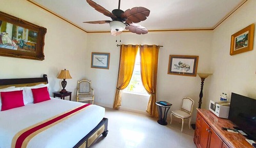 Chambre Luxe (Lake & Partial Ocean View - Ruby)