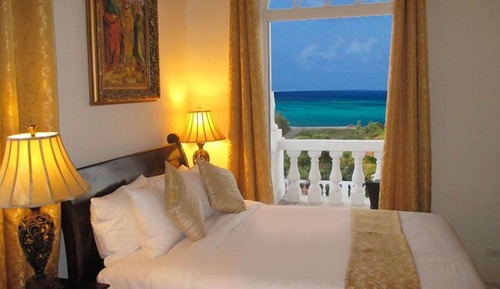 Chambre Luxe (Ocean & Pool View, Balcony (Emerald))