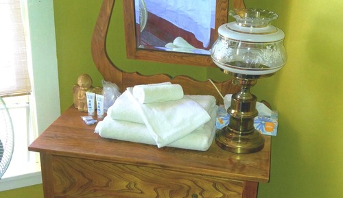 Chambre Standard, 1 grand lit, salle de bains attenante