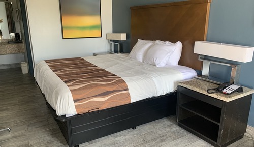 Chambre Standard, 1 très grand lit, non-fumeurs