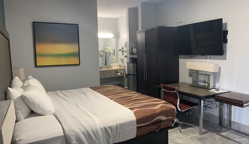 Chambre Standard, 1 très grand lit, non-fumeurs, bain à remous