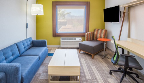 Suite, 1 très grand lit, accessible aux personnes à mobilité réduite (Communication Accessible)