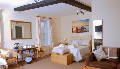 Chambre Double (Double Spacious Room / Family)