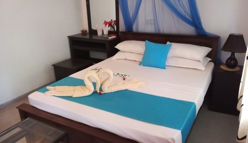 Chambre Double Luxe, salle de bains privée, vue jardin