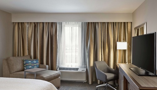 Chambre, 1 très grand lit et 1 canapé-lit