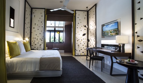 Chambre Classique, 1 très grand lit, vue piscine