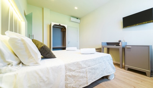 Chambre Double Confort, non-fumeurs, vue canal