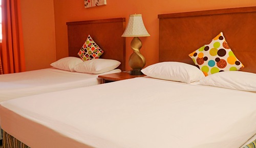 Habitación doble superior, varias camas, balcón