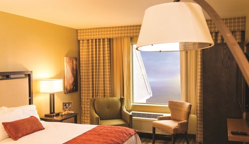 Chambre Deluxe, 1 très grand lit, patio, vue montagne