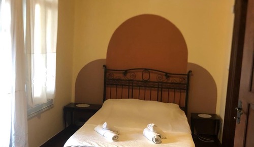 Chambre Quadruple Familiale, vue partielle sur la mer