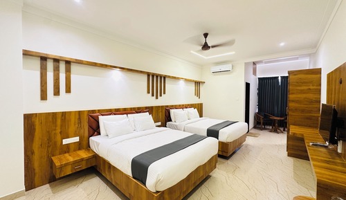 Deluxe Family Room