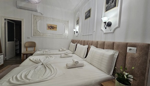 Double Room, Balcony, Mountain View