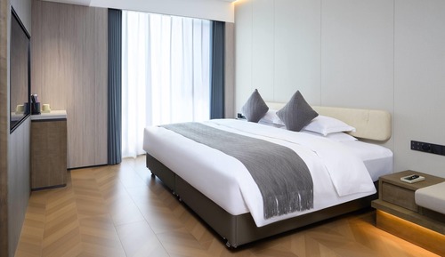 Superior Room, 1 King Bed