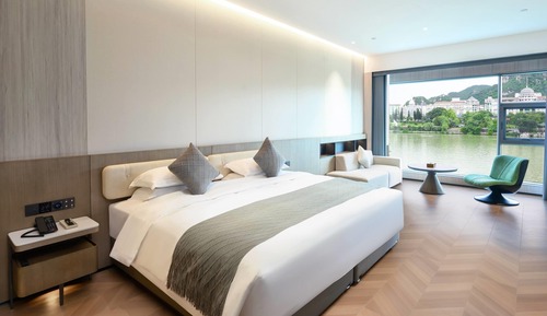 Deluxe Room, 1 King Bed