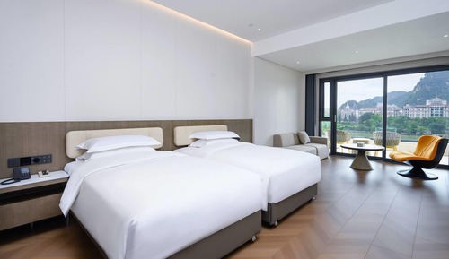 Room, 2 Twin Beds, Balcony, River View