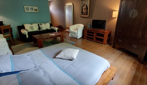 Suite Confort, salle de bains attenante, vue parc (L'Océane)