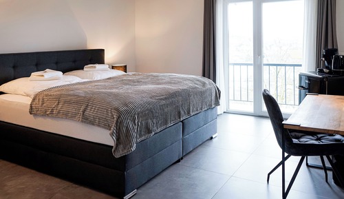 Chambre Double, balcon, vue ville