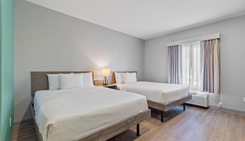 Chambre, 2 grands lits, accessible aux personnes à mobilité réduite (Bathtub w/Grab Bars)