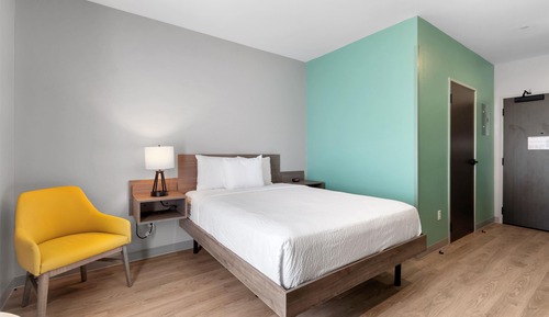 Chambre, 1 grand lit, accessible aux personnes à mobilité réduite, non-fumeurs (Bathtub w/Grab Bars)