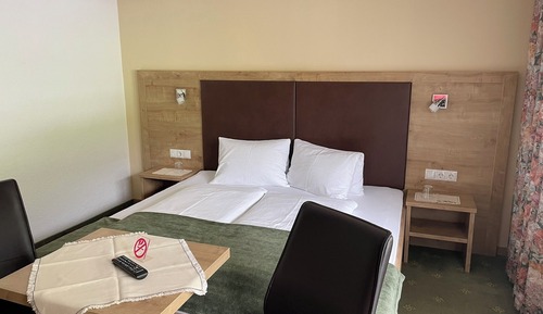 Classic Double Room, Balcony, Mountain View