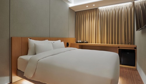 Standard Double Room, City View