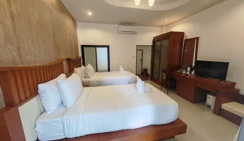 Deluxe Double or Twin Room, Courtyard View