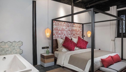 Luxury Suite, Garden View