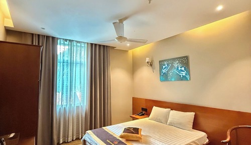 Chambre Double, vue ville