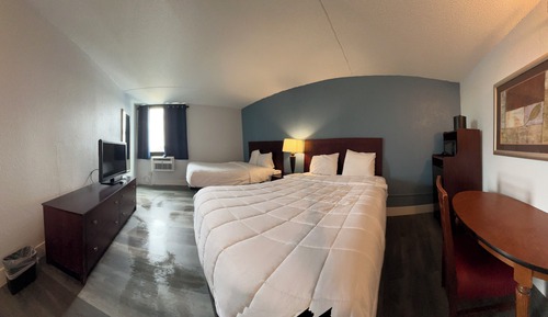 Deluxe Room, 2 Queen Beds, Mobility Accessible, Non Smoking