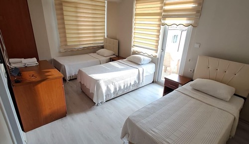 Classic Room, 3 Twin Beds