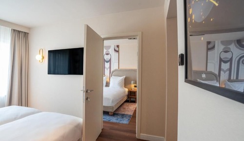 Superior Quadruple Room, City View