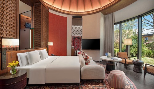 Premium Room, 1 King Bed (Yurt Style)
