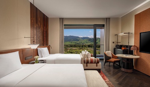 Standard Room, 2 Double Beds (Grassland View)