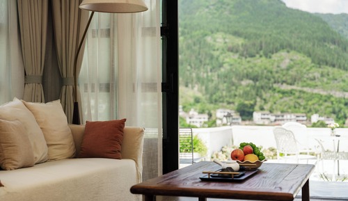 Suite « Premier », vue colline