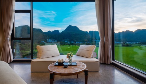 Chambre Supérieure avec lits jumeaux, vue colline