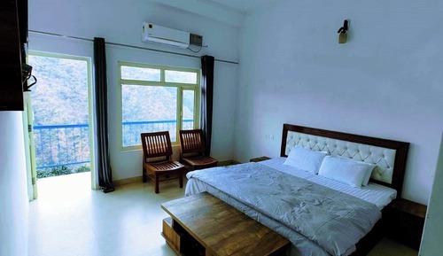 Chambre Supérieure, balcon, vue montagne