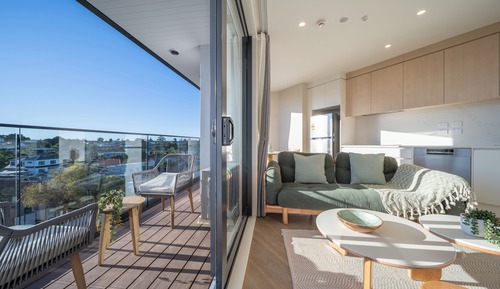 Panoramic Apartment, Balcony, Hill View