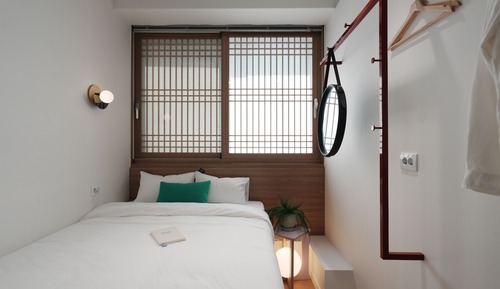 Chambre Double, vue ville