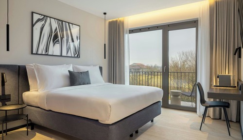 Chambre Premium, 1 très grand lit, vue jardin
