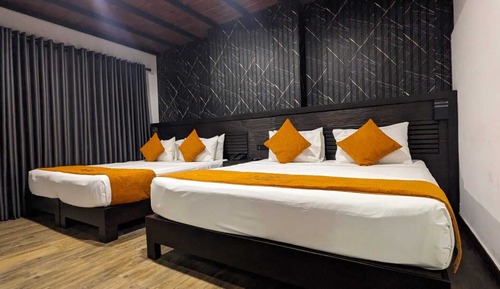 Chambre Quadruple Familiale, vue ville