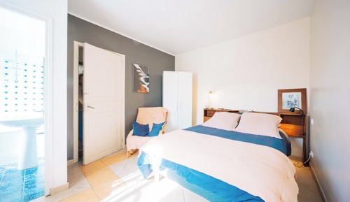 Chambre Double Confort, salle de bains privée