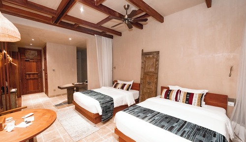 Chambre Deluxe Double ou avec lits jumeaux, vue piscine