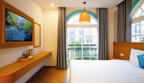 Chambre Double Deluxe, 1 très grand lit, vue ville